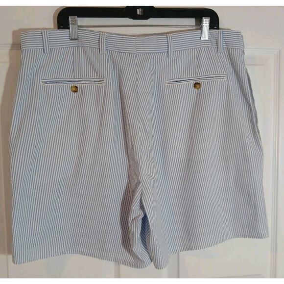 Greg Norman Men's Shorts Size 40 Blue White Striped Seersucker Pockets Casual - Picture 2 of 7